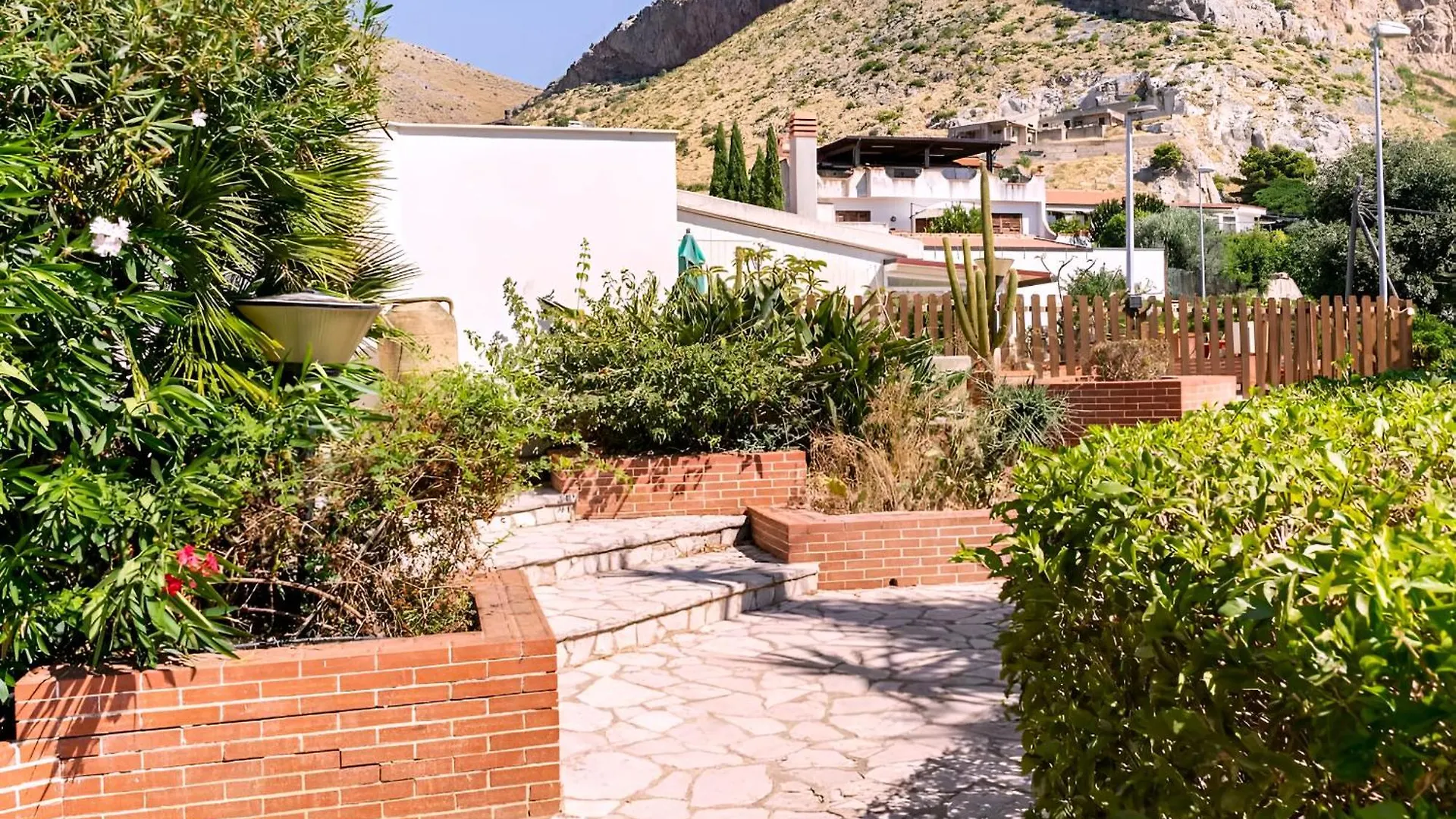 Casa Giulu- Villa Palermo 0*,  Italy